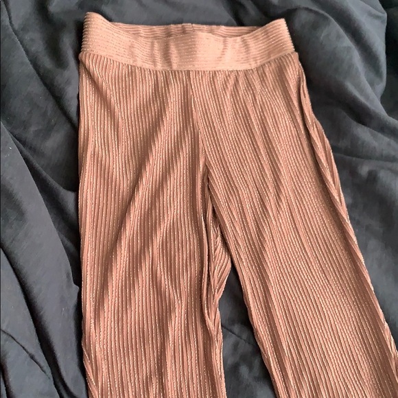 Two piece set - Picture 3 of 4